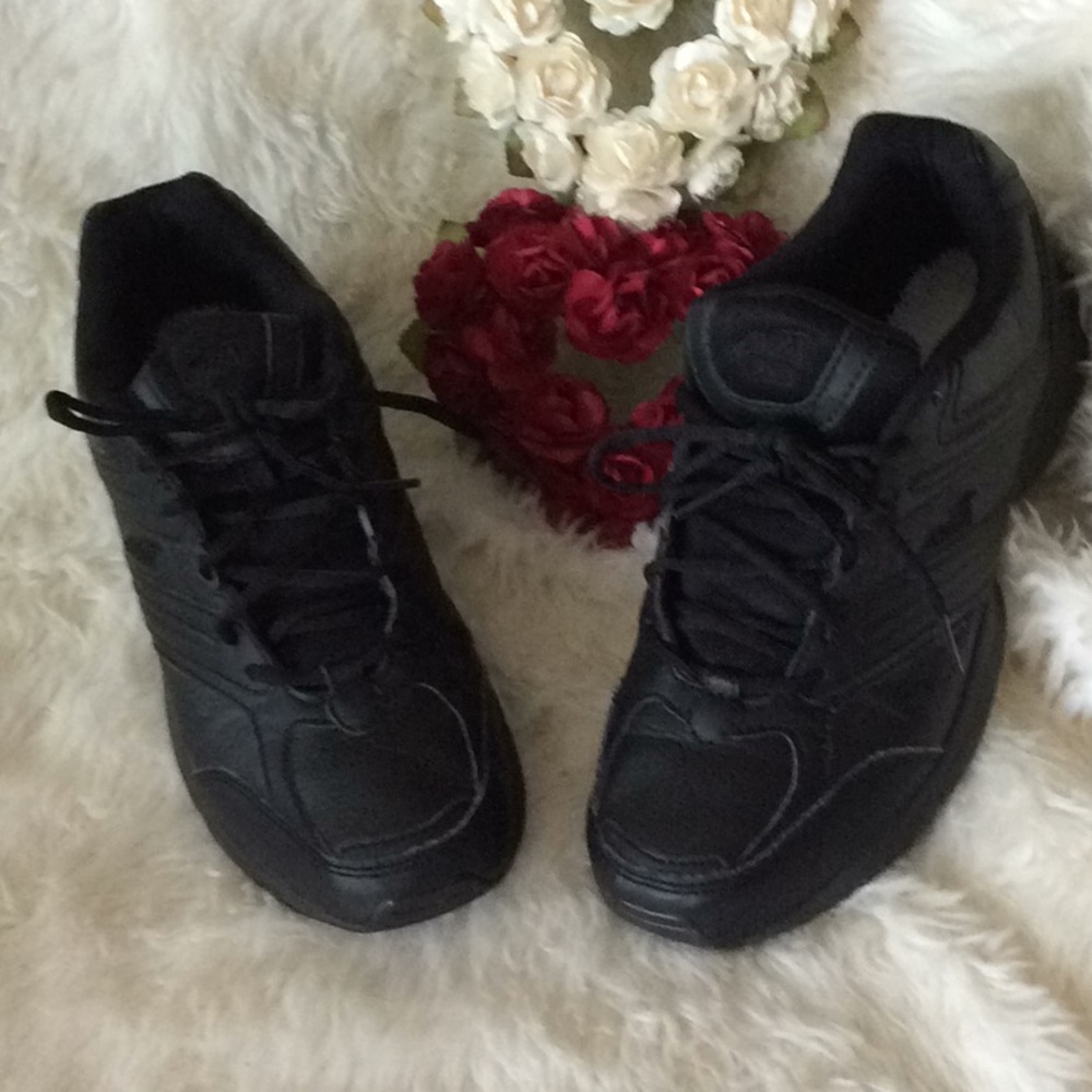 Avia Tennis Shoe